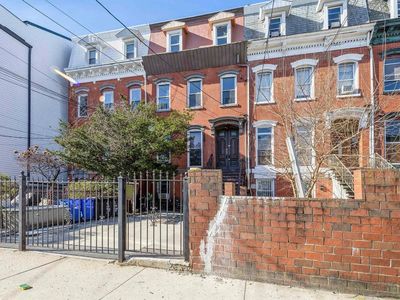 291 Forrest St, Jersey City, NJ, 07304