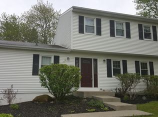 101 Horizon View Dr, East Greenbush, NY 12061