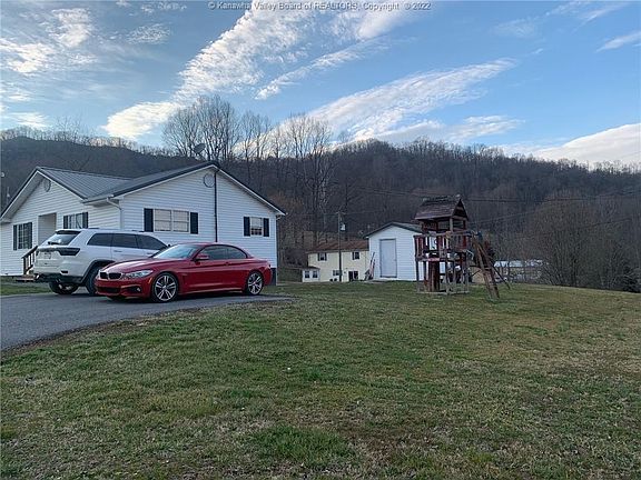 5th image of 155 Cindy Ln