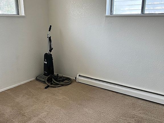 3rd image of 1424 Sheridan Dr
