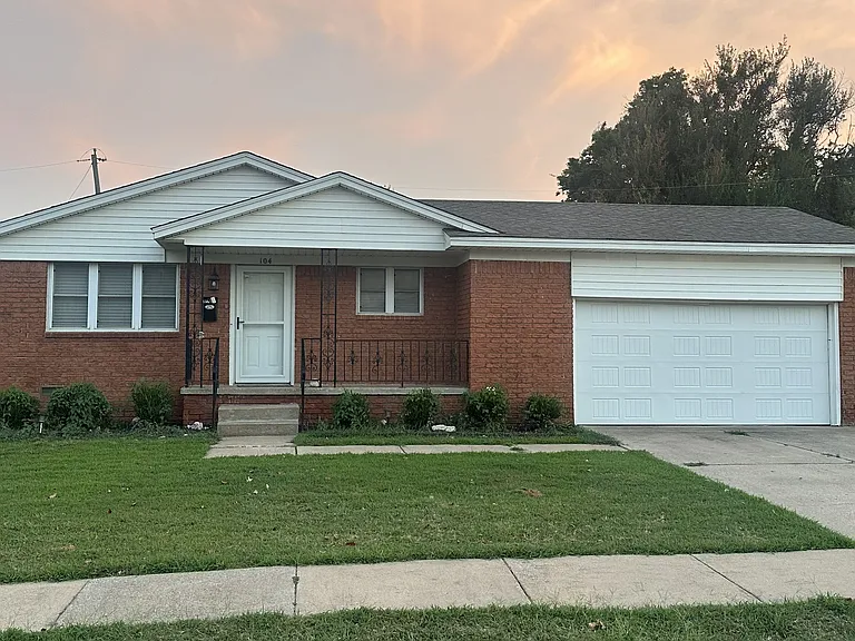 Perfectly located near Main and 86th Street in the heart of Owasso with easy access to shopping, schools, and restaurants. Easy freeway access in a quiet neighborhood. Newer AC, Garage Door + Opener. Newer Appliances, Large Fenced Yard.