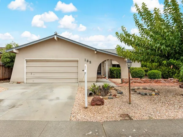 182 Carlsbad Circle, Vacaville, CA 95687
