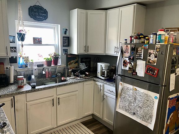 2nd image of 1830 W 17th St APT 2F