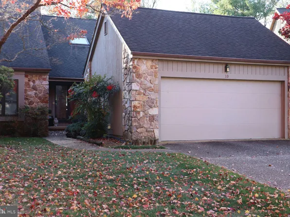 10 Gale Ln, Wilmington, DE 19807