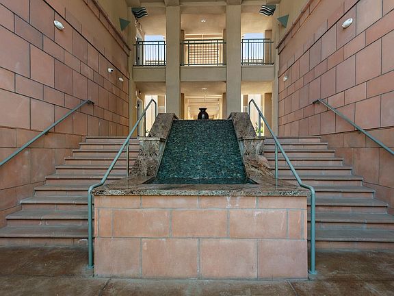 Main hardscape atrium feature