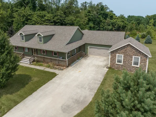 1283 E Cindyred Ln, La Porte, IN 46350