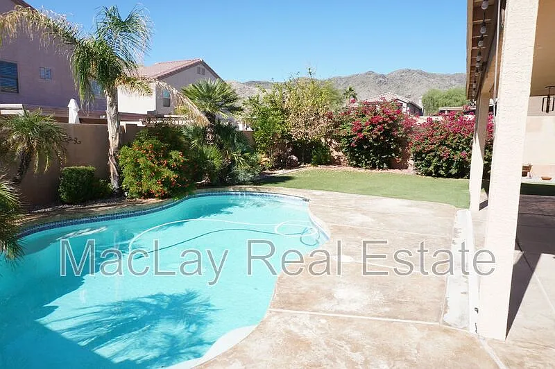 4 bed, 3.0 bath, 2764 sqft, $3,850 — Photo 4