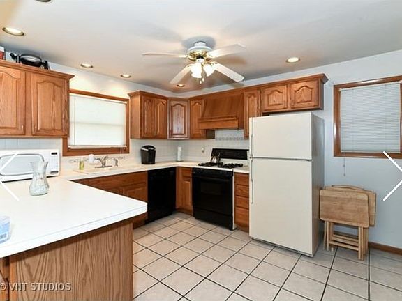 5th image of 550 Greenbay Ave