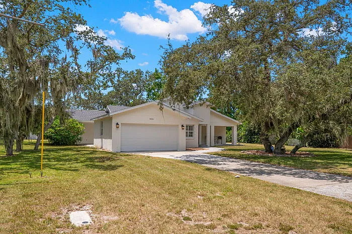 3 bed, 2.0 bath, 1638 sqft, $2,900 — Photo 2
