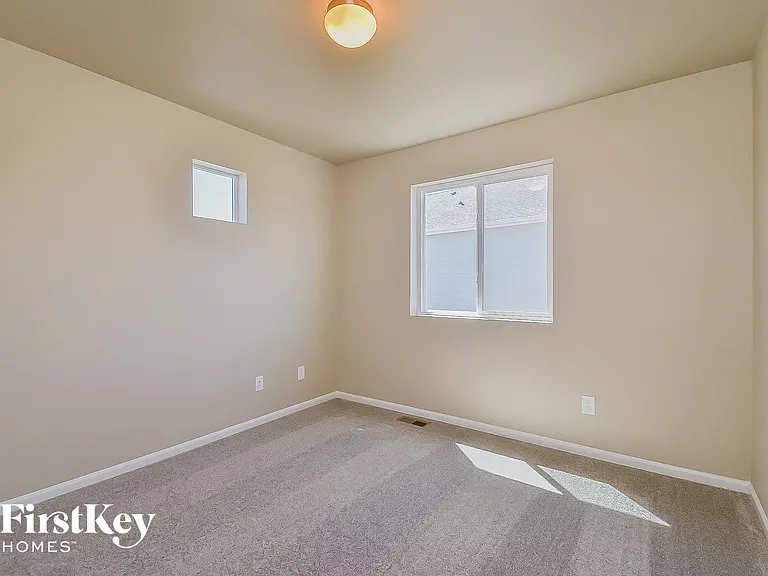 6922 Shunka Ln — Photo 10