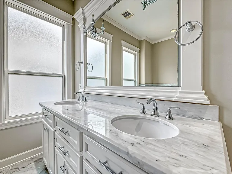 2113 Bidwell Dr — Photo 33