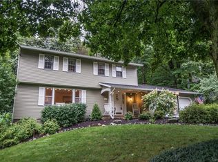 203 Emann Dr, Camillus, NY 13031