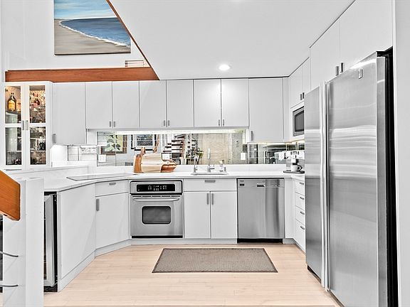 5th image of 178 Commonwealth Ave #8