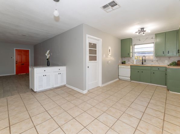 4634 Branscomb Dr