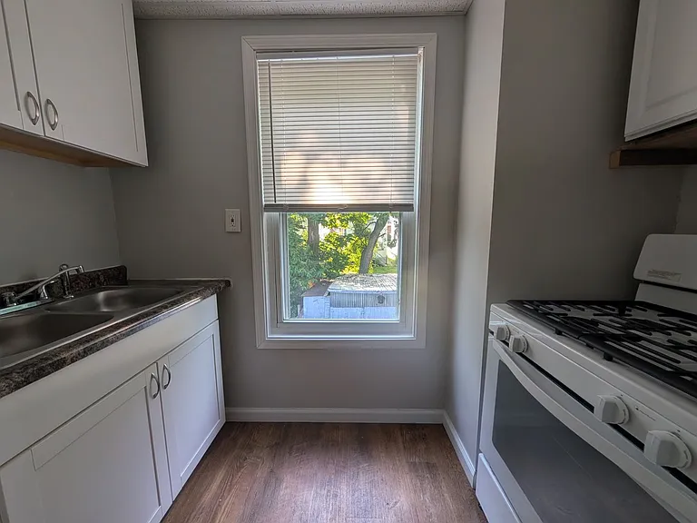 5118 Globe Ave — Photo 2