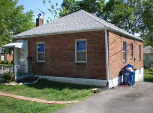 8700 Ezra Dr, Saint Louis, MO 63114