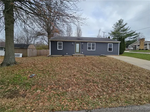 1001 N Water Street, Salem, IN 47167