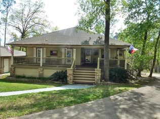 60 Kings Point Dr, Coldspring, TX 77331