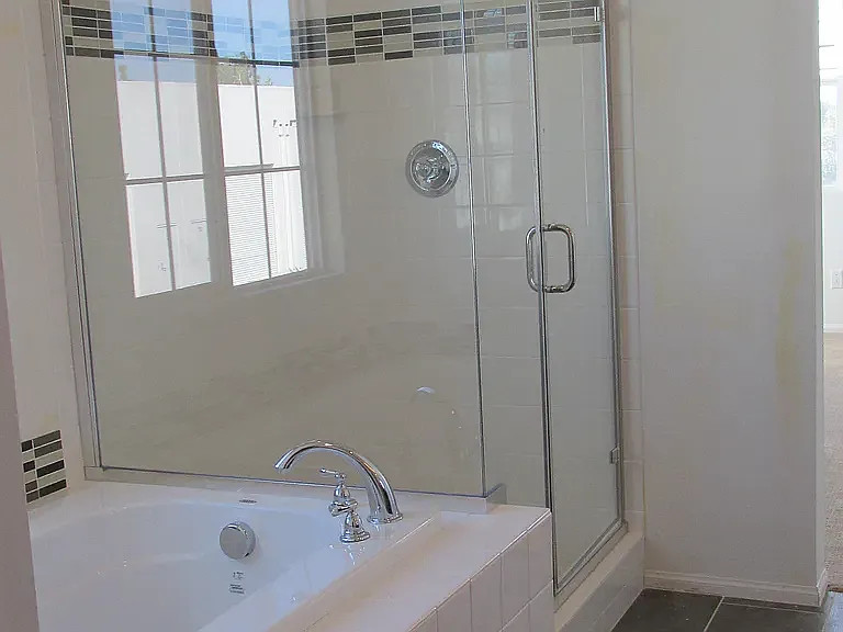 10807 Lotus Dr — Photo 2