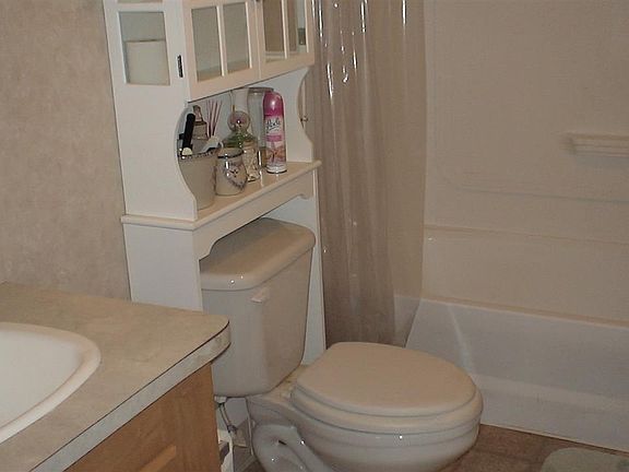 5th image of 2341 Oakwood Dr