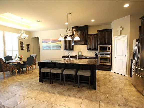 4th image of 121 Aledo Glen Ct