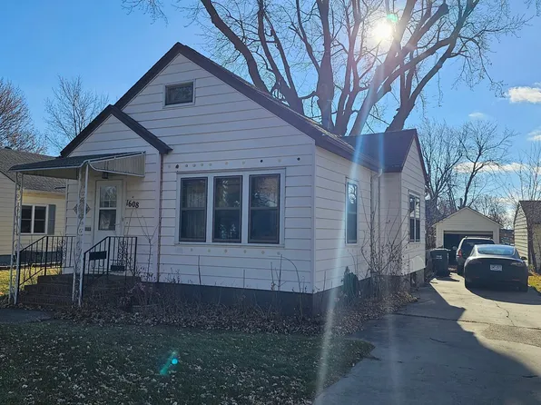 1608 East Ave, Worthington, MN 56187