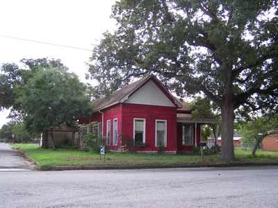 596 N Madison St, Giddings, TX, 78942