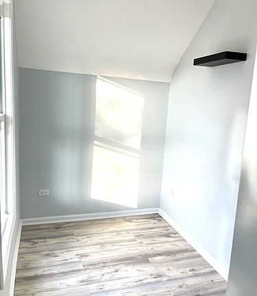 5th image of 144 Lathrop Ave #2