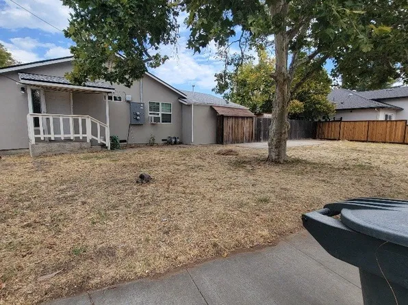 125 East St APT B, Roseville, CA 95678
