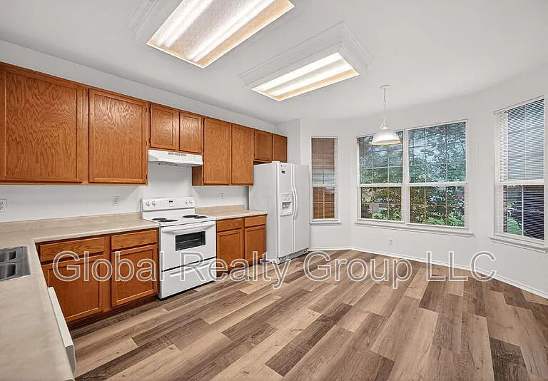 229 Spice Oak Ln — Photo 10