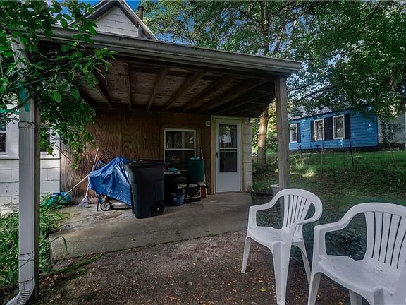 3rd image of 21 Knight St