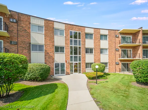 9716 S Karlov Ave APT 307, Oak Lawn, IL 60453