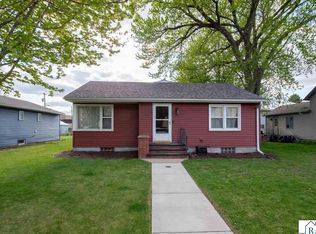 224 3rd Ave N, Waldorf, MN 56091