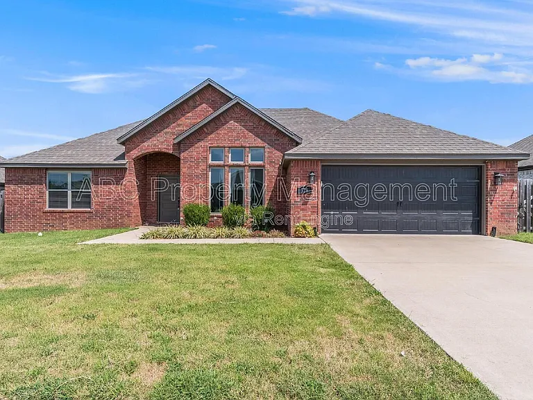 328 N Otoe St — Photo 1