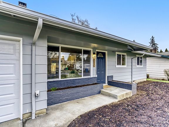 4th image of 12026 SE Juniper Ave