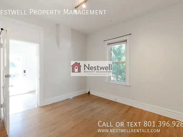986 S Lake St — Photo 11