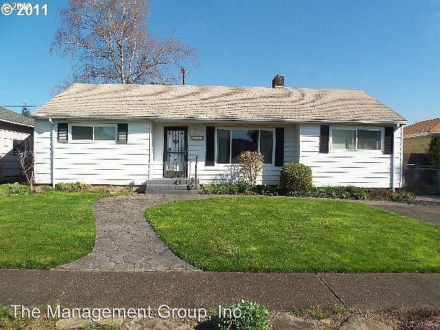 1st image of 8518 Mount Thielsen Ave
