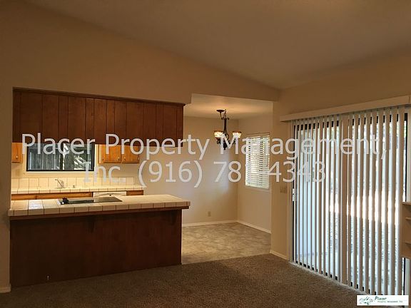 3rd image of 1206 Devonshire Ct