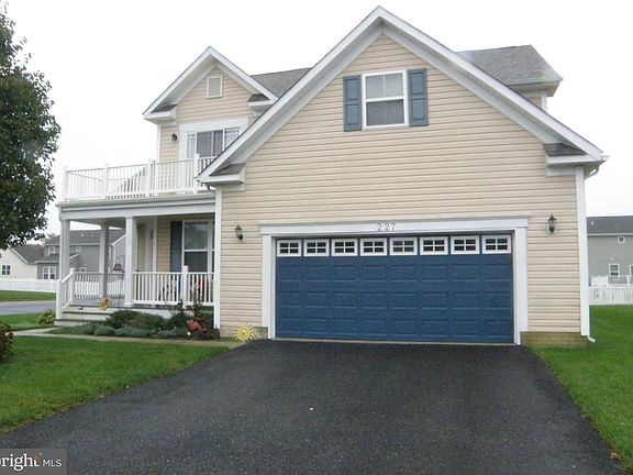 3rd image of 227 W Bourne Way