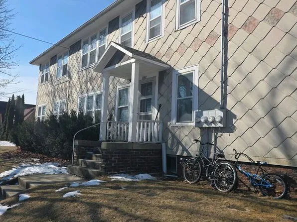 1002 N 13th St #1302, Manitowoc, WI 54220