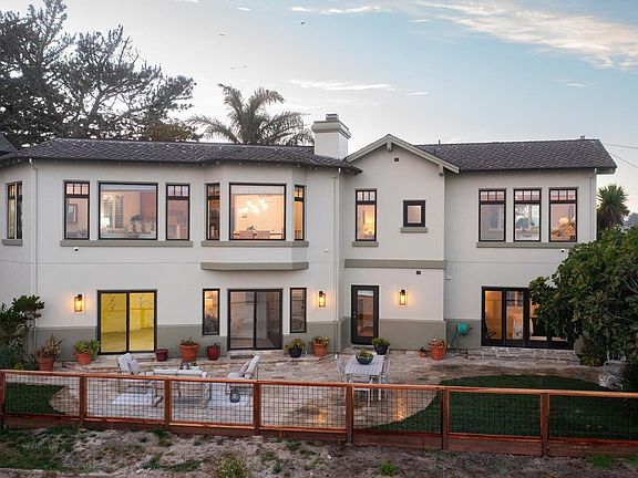 3rd image of 4840 Cliff Dr