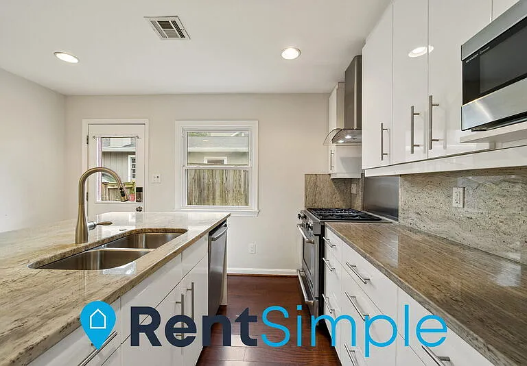 618 S Barton St — Photo 18