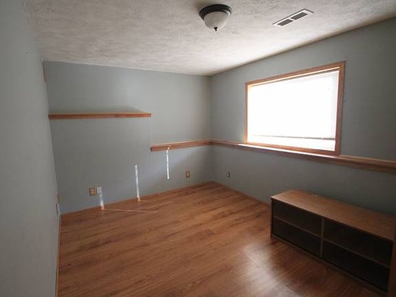 LL Bedroom