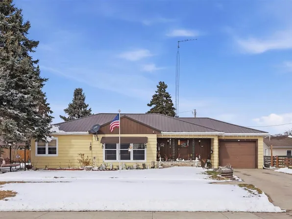 1204 E Main St, Washington, IA 52353