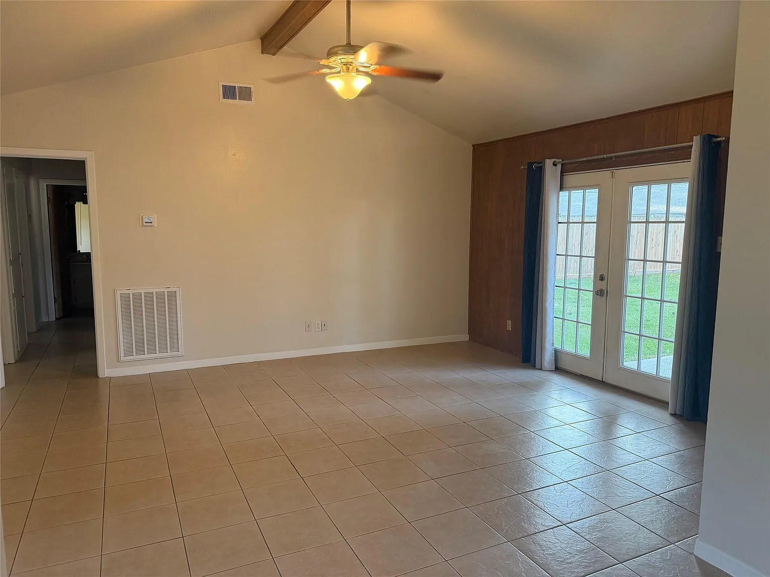 3 bed, 2.0 bath, 1140 sqft, $1,850 — Photo 4
