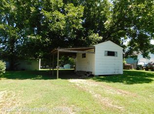 2414 Lee St, Hopewell, VA 23860