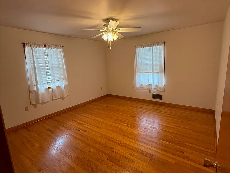 338 S Jefferson St — Photo 7