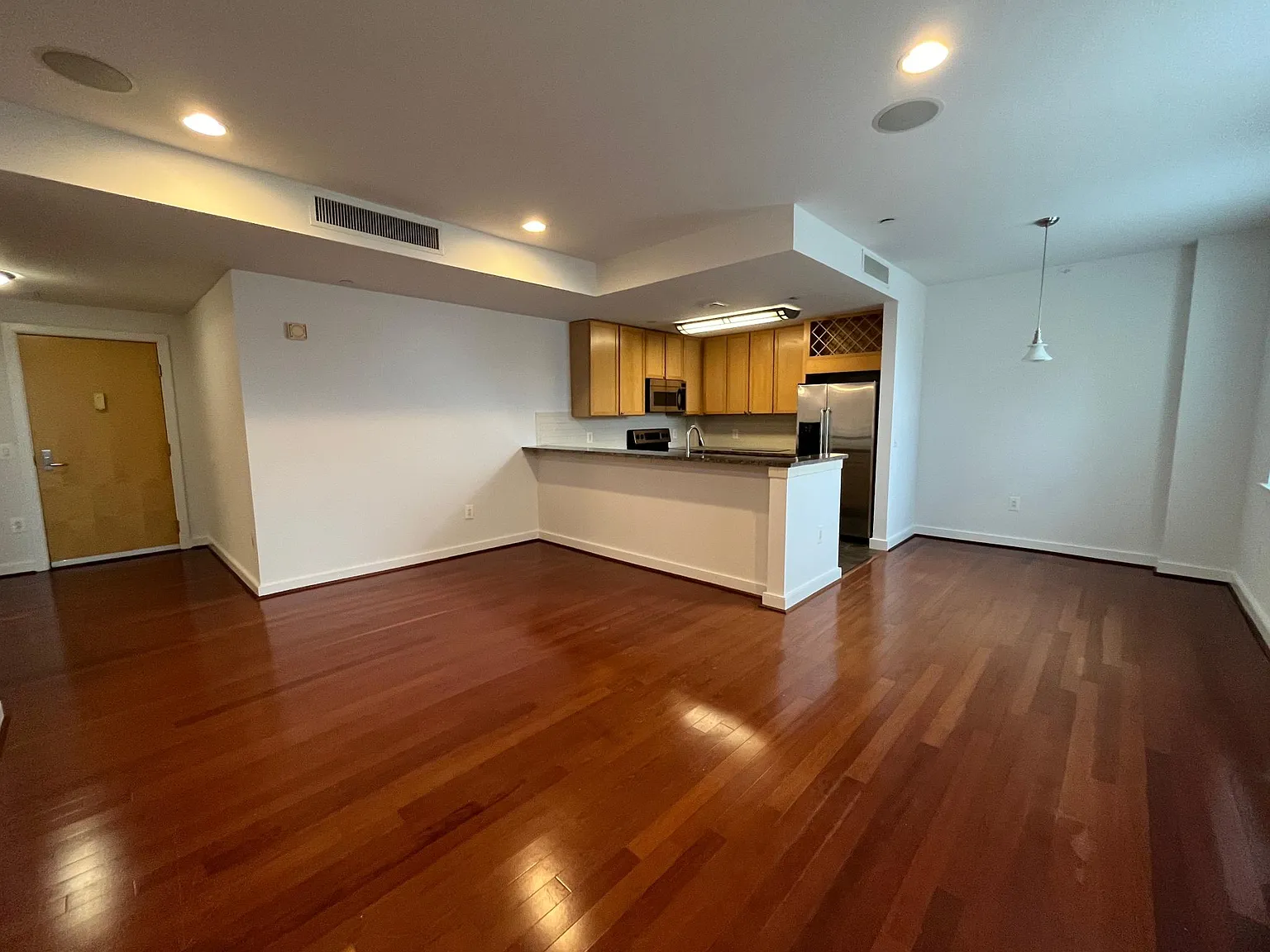 1 bed, 790 sqft, $2,195 — Photo 4