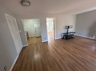 18209 Graham Ct APT 49, Triangle, VA 22172