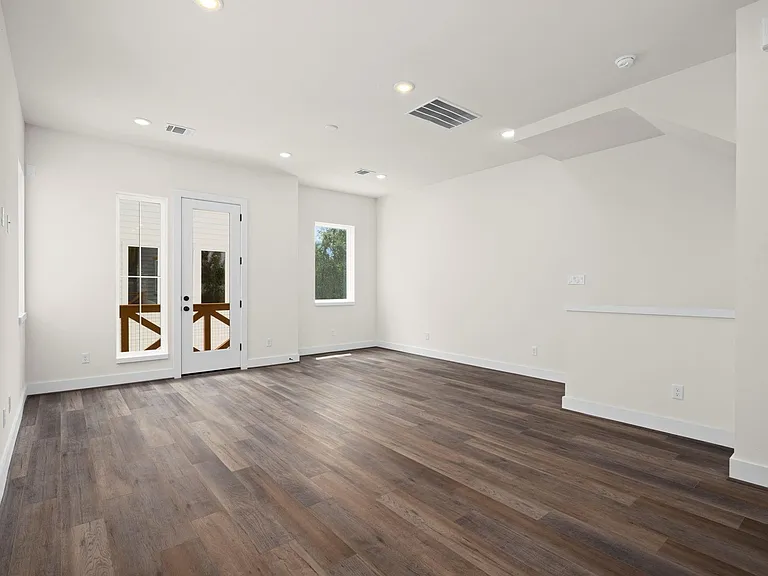 3905 Pinemont Dr #F — Photo 11